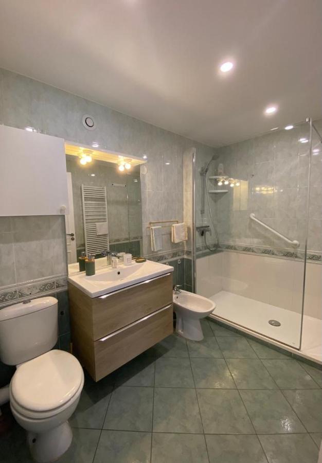 Très bel appartement entier proche de la mer 2 chambres 1 salon Vallauris Extérieur photo